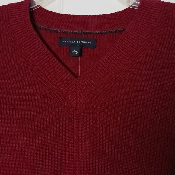 NWT Banana Republic Men's Maroon Wool Blend V-Neck Sweater Size L - Picture 2 of 9